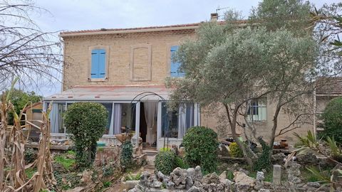 mas de ville 190 m2 avec dépendances