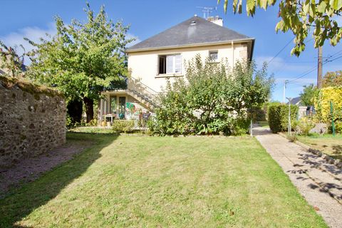 PLAGE À 100 m / MAISON DE CHARME AVEC JARDIN CLOS DE MURS