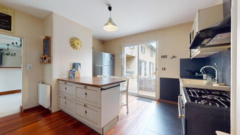 Grande maison à proximité immédiate de Libourne.