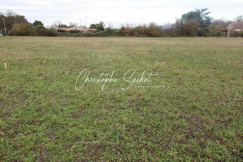 Parcelle de 942 m2 à Bâtir sur la commune de La Foye-monjault 79360