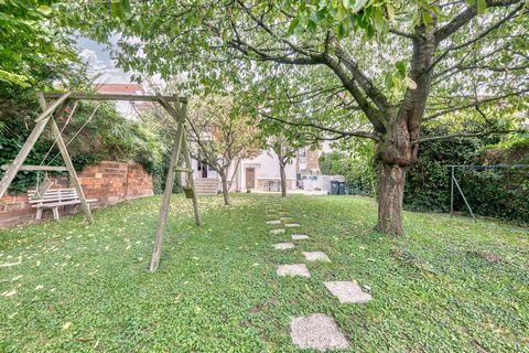 Meulière 150m2 + dépendance 23m2