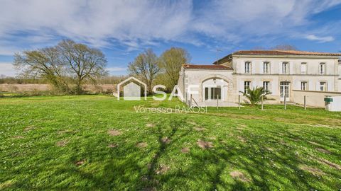Maison charentaise de 148 m2 3 chambres garage et jardin 3000 m²