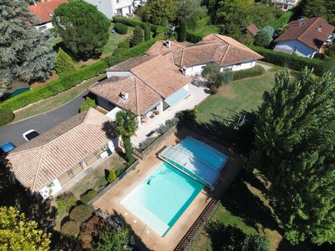 Villa 6 pièces – 227 m² habitables – Terrain de 2 500 m² – Mazamet
