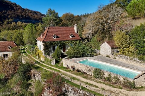 Maison 130m²- dépendance 40m²- piscine
