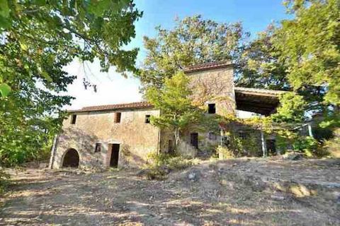 Price upon request Prestigious stone country home located a short walk from the charming town of San Casciano dei Bagni , with breathtaking views over the town , Mount Cetona , Radicofani and Mount Amiata in the background. This complex of buildings ...