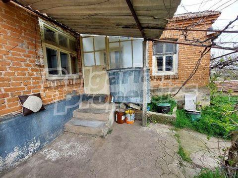 For more information call us at: ... or 02 425 68 57 and quote the property reference number: ST 81321. We offer a spacious house in the village of Lesovo, only 20 minutes by car from the town of Elhovo and as much to the border with Turkey at the bo...