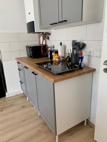 This Apartment got a refresh in the last weeks. The furnishings are new in June 2023 an you can spend a great time in the apartment with two bedrooms an a leat-in kitchen. In your kitchen of time you find everything that you need for your stay an als...