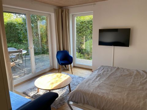 Ideally located in the south of Hamburg in the middle of nature at the Rosengarten Regional Park you live where others go on holiday. Despite the wonderful quiet surroundings, you can quickly reach Hamburg, Lüneburg and the surrounding area by public...