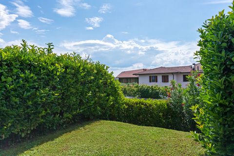At a walking distance from the town center of Bardolino, this is a holiday home with 3 bedrooms and a lovely swimming pool. You can spend a relaxing and exotic vacation in the Italian Lakes region while staying here. It makes an ideal stay for a fami...