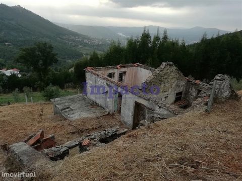 Buy villa to restore in Castelo de Paiva * Total area 2636m2 * Covered Area 72,7m2 * House in ruin Want to buy villa to restore in Castelo de Paiva? House in ruins, in a quiet area overlooking the river in Castelo de Paiva.. House with two floors for...