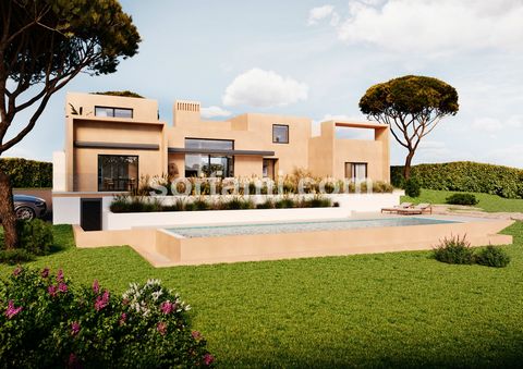Luxurious four bedroom detached villa under construction, in the area of Carvoeiro. Located in a privileged environment, this property offers a true refuge for those who value refinement and comfort. It comprises on the ground floor, a kitchen with a...