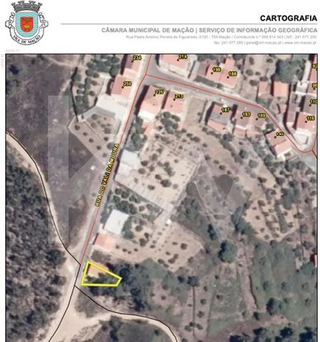 Rustic land , With a location in the village of Almond, Rua Vale da Moura. composed of 160 m2 Eucaliptal with machine storage house, garage and field support. CHOOSING KellerWilliams MEANS®: Choose the most efficient Network of Real Estate Consultant...