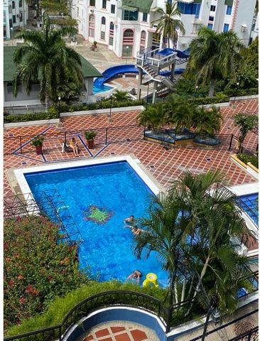 For sale of furnished apartment with ocean view from the balcony located in Rodadero-Santa Marta, a few blocks from the beach, near the Arrecifes shopping center, supermarkets, restaurants, places of recreation and leisure, continuous public transpor...