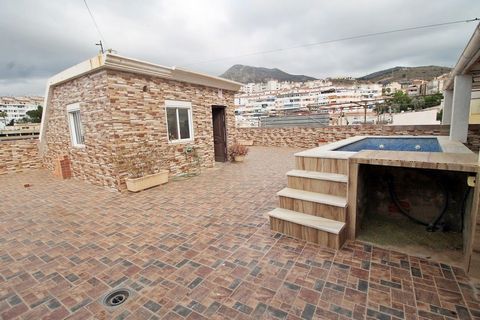 Semi-finished building for sale in Benalmadena, Arroyo de la Miel. Three storey building with lift. Currently finished two flats with two bedrooms each. Solarium with swimming pool. Large garage for six cars. Building for sale in Benalmadena, Arroyo ...