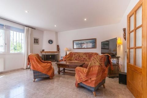 Why stay here Stay at a 10-minute distance from the seabeach and the forest at this villa in St Pere Pescador. The holiday rental in Catalonia has a private swimming pool to take a refreshing dip on a hot summer day. Both families and groups can enjo...