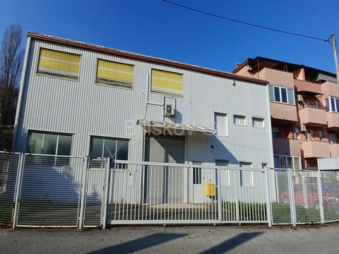 www.biliskov.com  ID: 13946 Jankomir, Samoborska cesta Commercial building for sale - prefabricated industrial hall, height 8m, floor plan area 711m2, total area 1100m2, on a plot of 1695m2, built in 2002. Parking is possible in the yard for several ...