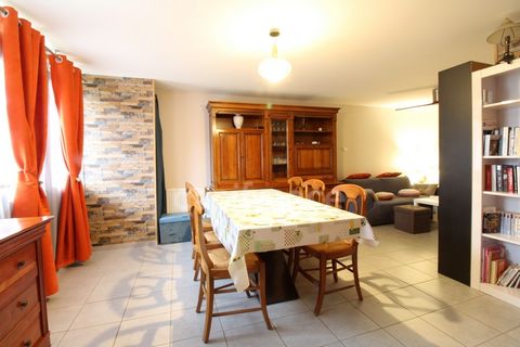Dpt Saône et Loire (71), à vendre CHATENOY LE ROYAL maison P9 de 160 m² - Terrain de 1 592,00 m² - Plain pied