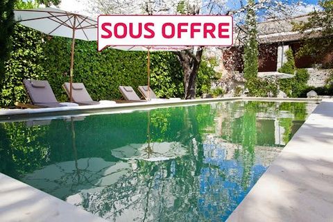 Linda Callegher vous propose à Saint Hippolyte du Fort 30170 une Maison de maître, joliment restaurée de 510m2. La propriété a bénéficié d'une importante rénovation ; toit, piscine, terrasse, électricité, chauffage ainsi que tous les murs extérieurs ...