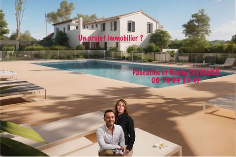 Pascaline et Kevin Chevalier vous présente en exclusivité Une exceptionnelle opportunité ! Cette ravissante maison de près de 35m2, construite en 2016, elle offre un cadre enchanteur et extrêmement calme au sein d'une résidence de vacances à SAINT RE...