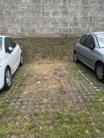 EXCLUSIVITE - BORDEAUX Secteur RIVIERE - 58 rue de Macau Place de parking sécurisée - Résidence 