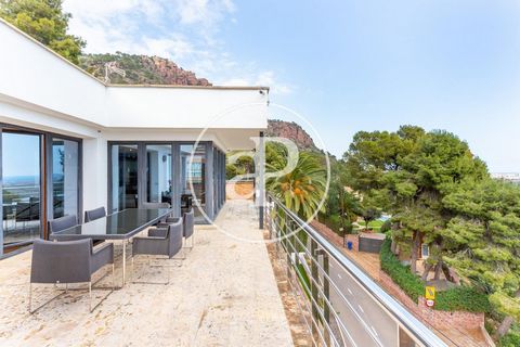 Haus Zum Verkauf mit Terrasse in Urbanización Monte Picayo (Puzol) Haus möbliert von 634 m2 mit Terrasse und Ausblicke Im Großraum von Urbanización Monte Picayo, Puzol. Die Immobilie hat 5 Zimmer, 5 Bäder, Pool, Parkplatz, Klimaanlage, Einbauschränke...