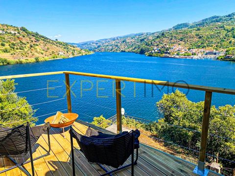 We present 'O Ninho', a unique and charming property located on the serene banks of the Douro River, in the heart of the wine region. This century-old house, completely rebuilt, is a true haven of tranquillity and beauty, where history and modernity ...