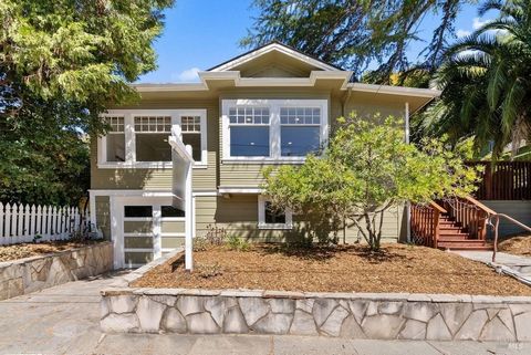 Who could resist living in the heart of downtown Larkspur? Nestled in one of Marin's most beloved towns, this beautifully remodeled classic home combines timeless charm with a contemporary open floor plan, making it perfect for today's modern lifesty...