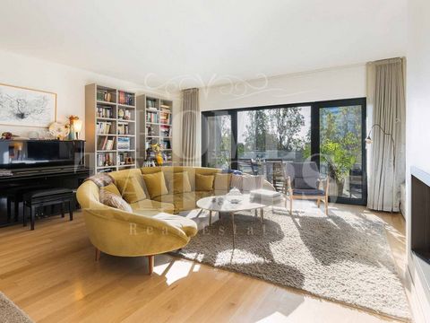 The location where this property is located speaks for itself. Parque das Nações is a requalified area, of greater reference and symbolism, in the City of Lisbon; It's like a small town, within the city, where you'll find all kinds of services and tr...