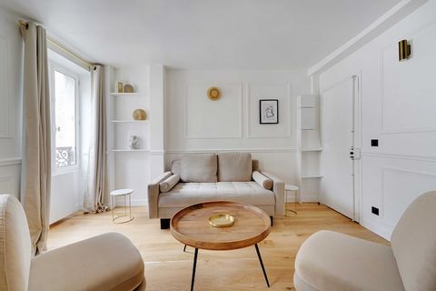 Op zoek naar een prachtige plek voor een romantisch uitje of een zakenreis in Parijs? Kies dan voor ons charmante appartement van 43 m² in de chique wijk Gros-Caillou. Het is ideaal gelegen aan de beroemde Rue de Grenelle, tussen Les Invalides en de ...