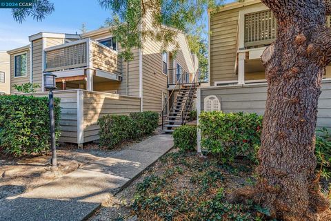 This cozy 1-bedroom, 1-bath condo is the perfect place to call home in time for the Holidays. Freshly updated with brand-new carpet and paint, vaulted ceiling and a private deck it offers a bright and welcoming atmosphere. Located in a well-maintaine...