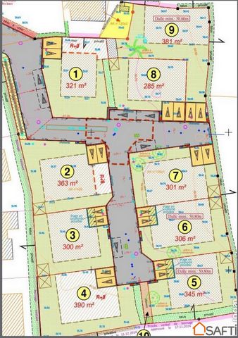 PLOUGONVELIN Bourg Terrain constructible permettant d'édifier une maison de plain pied ou à étage. Le terrain de 390 m² est vendu viabilisé et prêt à bâtir. Toutes les commodités sont à proximité. Le secteur est calme et résidentiel. Les informations...