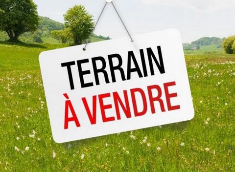 Sur un projet de construction de lotissement, propose à la vente 18 Terrains à bâtir viabilisés, parcelles de 652m2 à 896m2. 90€/m2. 5 parcelles déjà réservées. Libre constructeur. Les informations sur les risques auxquels ce bien est exposé sont dis...