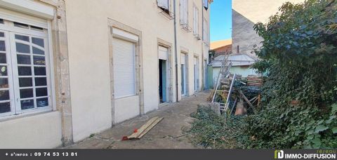 Mandate N°FRP161923 : Buiding approximately 310 m2 including 10 room(s) - Cour * : 410 m2, Sight : Voisinage. - Equipement annex : Cour *, Terrace, Garage, double vitrage, véranda, Cellar - chauffage : aucun - Expect some renovation - More informatio...