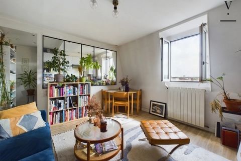 Villaret immobilier à le plaisir de vous proposer en exclusivité ce charmant apparement de 3 pièces traversant exposé plein sud, au 5ème et dernier étage avec ascenseur. Il se situe proche de la basilique Saint-Denis, à quelques pas du Parc de la Lég...