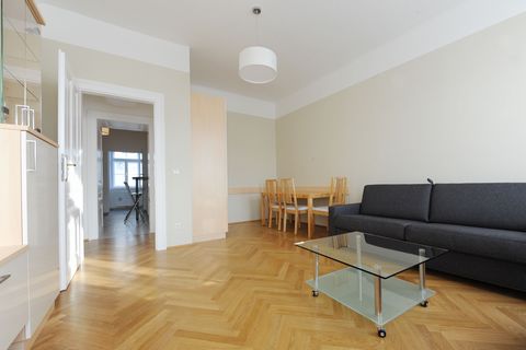 Our apartment “Landschaften” is located in the 10th district of Vienna, Antonsplatz 7–8/29–30 and is very easy to reach by public transport. The city centre is only 10 minutes away. The modern and fully furnished apartment with a size of 82 m², has t...