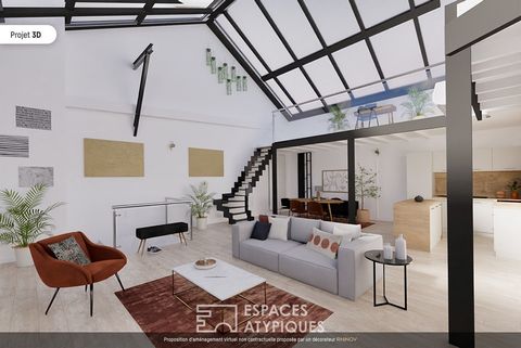 Dieses Loft von 127 m2 im Erdgeschoss (115,28 m2 Carrez Law) befindet sich im Herzen des Viertels Ainay im zweiten Arrondissement von Lyon im Erdgeschoss eines bürgerlichen Gebäudes. Schon beim Betreten lädt der Ort zur Ruhe und zum Entspannen ein. V...