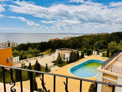 Wir bieten zum Verkauf eine sonnige Ein-Zimmer-Wohnung mit Panoramablick auf das Meer in der wunderschönen Ferienanlage 