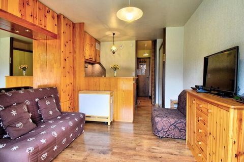 Residence located 400m from the center of Morzine and the ski lifts and ESF. Free shuttles nearby Studio on the ground floor of a residence close to the center with a surface area of 26m² (South-East exposure), it includes: ENTRANCE MOUNTAIN CORNER: ...