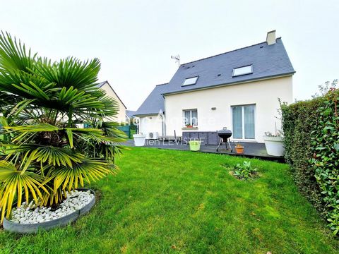 À 5 minutes d'Auneau, dans une commune avec écoles et commerces à pied, je vous propose cette charmante maison de 90m² avec un garage attenant. La ville offre un cadre de vie agréable avec ses commerces de proximité, ses écoles et ses espaces verts, ...