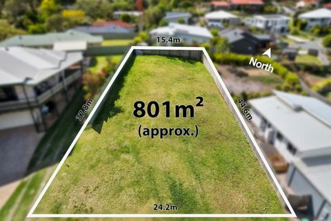 Welcome to the picturesque suburb of Palmwoods. A tree-lined street, surrounded by lush tropical vegetation, and an unbeatable climate make this one of the most desirable places to live. With rolling hills and stunning views of the mountains in the d...