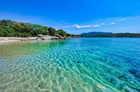 CORSE SUD TERRAIN 1,9 HA PROJET CAMPING. Très beau terrain foncier de 1,9 hectares situé en Corse du Sud, ayant obtenu un permis d'aménager sorti de tout recours. Ce permis d'aménager a été reçu pour l'installation de 25 lodges en ossature bois, à co...