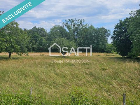 Situé à Saint-Vincent-en-Bresse (71440), ce terrain bénéficie d'un environnement calme et authentique. Niché au cœur de la campagne bressane, ce lieu offre la quiétude et la sérénité propices à un cadre de vie paisible. Sa localisation avantageuse pe...