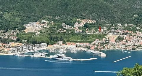 Appartement à vendre au Monténégro avec vue magnifique sur la mer Appartement confortable de 1 chambre (40 m²) dans le charmant village de Đenovići, Herceg Novi. Profitez de la magnifique vue sur la mer dans le confort de votre foyer. L’appartement e...