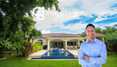 Discover this stunning three-bedroom villa in the exclusive Cocotal area, where luxury living meets breathtaking views. This property features a private pool and a terrace overlooking the lush greens of the golf course, perfect for relaxation and ent...