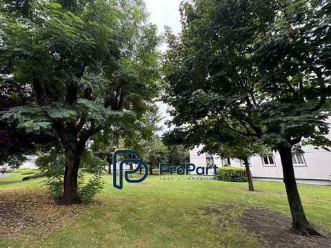 CLERMONT QUARTIER FONTGIEVE, Superbe appartement de type F1 dans un immeuble entierement rénové avec isolation extèrieure. L'appartement se compose d'une vaste pièce, de plusieurs rangements, d'une cuisine séparée, d'une salle d'eau avec Wc, et d'un ...