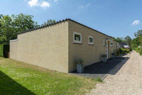 Le bungalow de vacances Duinland 245 pour 6 personnes est une magnifique maison de vacances pour des vacances à proximité de la mer et de la plage de Sint Maartenszee. Vous disposez de beaucoup d'espace pour profiter du jardin verdoyant avec terrasse...