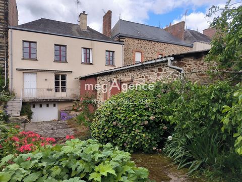 Située dans la charmante ville de La Guerche-de-Bretagne (35130), cette maison bénéficie d'un cadre paisible et agréable. Proche des commodités, elle offre un accès facile aux commerces et services locaux, tout en étant à proximité de magnifiques esp...