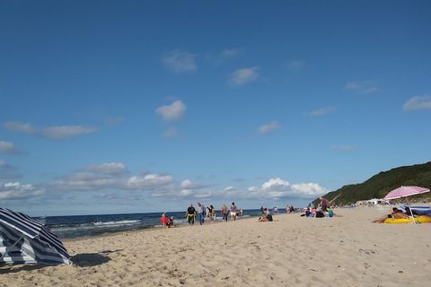 A comfortable, newly built, spacious seaside cottage with free parking, air conditioning, and underfloor heating. The cottage is suitable for families with children and groups of friends. The cottage sleeps seven and is located in a quiet and peacefu...