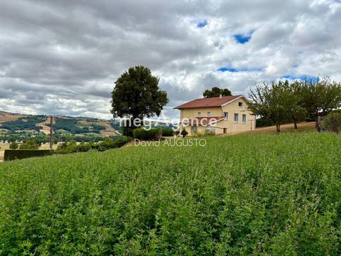 MAISON SUR TERRAIN DE 3400M2, VUE ET CADRE SUPERBES, POTENTIEL D'AMENAGEMENT