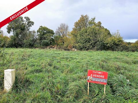 Terrain 717m² Viabilisé à Saint-Clet
